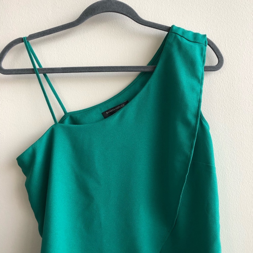 Banana Republic Emerald Green One-Shoulder Tank Top - Picture 2 of 6